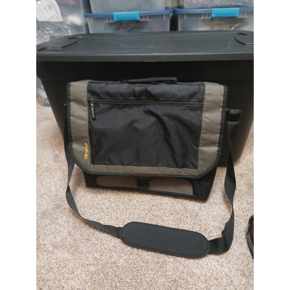 Targus Laptop Carrying‎ Case Black Canvas